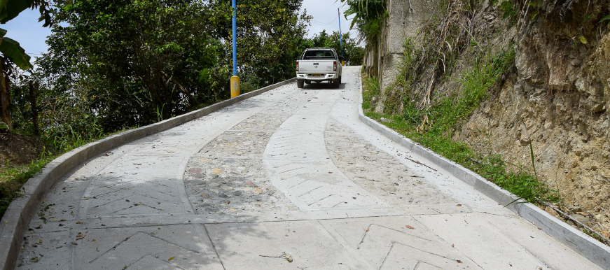 Alcaldía de Bucaramanga realiza inversión para el mejoramiento vial en la zona rural