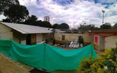 Se cambian los techos de asbesto del colegio Liceo Patria
